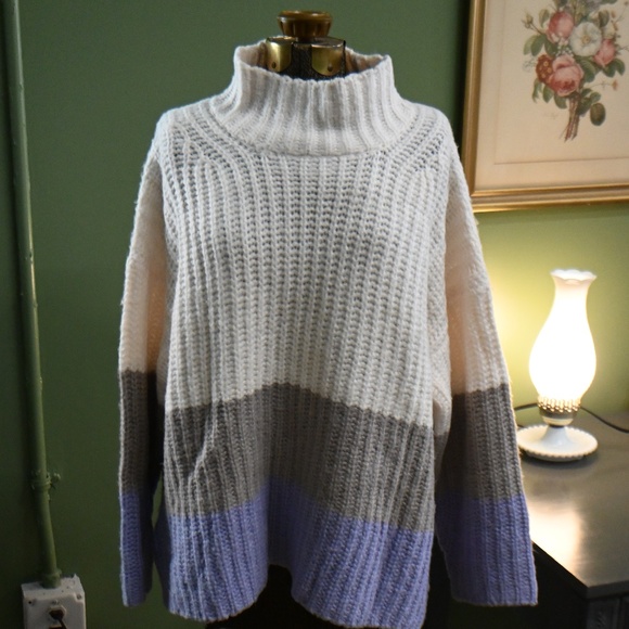 Ann Taylor Sweaters - Ann Taylor Colorblock Turtleneck